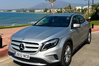 Mercedes GLA 180 сірий